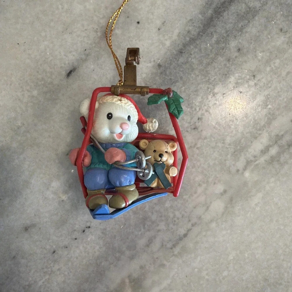 VTG Lustre Fame 1992 Christmas Tree Ornament Skiing MOUSE &‎ Bear Ski Lift